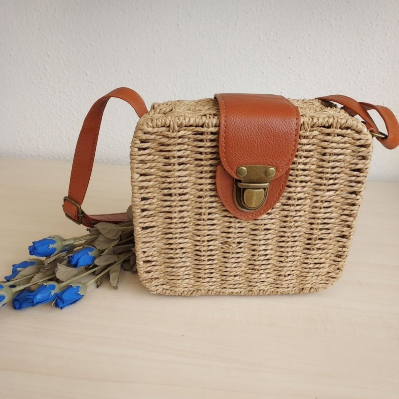 BAMBOO CLUTCH BEIGE