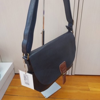PAOLO BAG ΤΑΧΥΔΡΟΜΙΚΟ ΤΣΑΝΤΑΚΙ ΣΚΟΥΡΟ ΜΠΛΕ